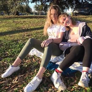 Meet your Posher, Roxanne